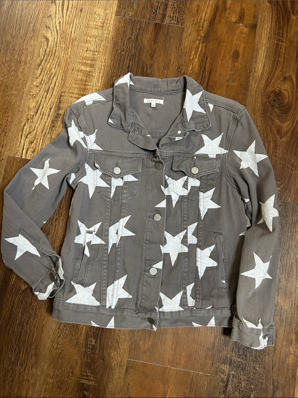 BaeVely Gray Star-Print Denim Jacket